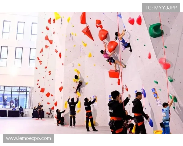 广州攀岩队比赛经验引发热议选手表现与教练指导成焦点讨论