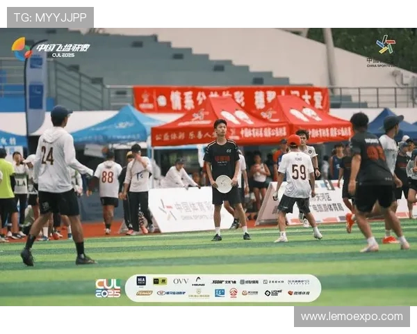 广州飞盘队在世界滑板锦标赛中以100分稳居积分榜首位