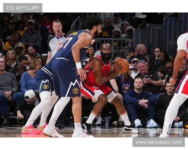 2009年NBA季后赛掘金与黄蜂的激烈对决回顾与分析