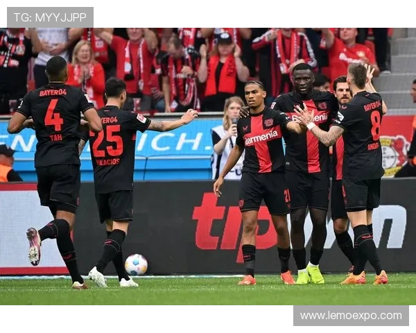 帕德博尔与勒沃库森激战正酣谁能在德甲赛场上笑到最后 帕德博尔与勒沃库森激战正酣谁能在德甲赛场上笑到最后