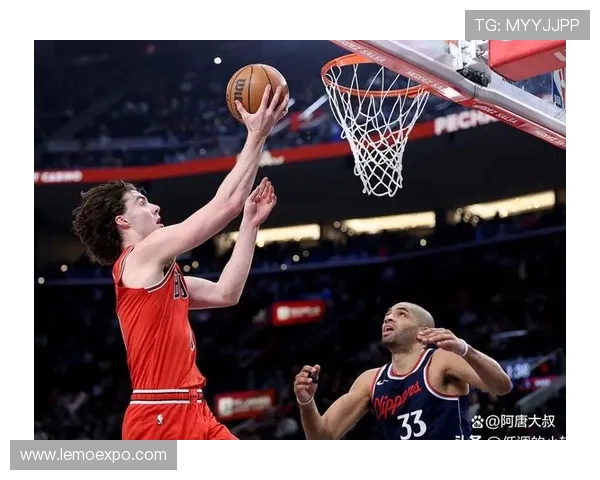 快船与勇士激战11月13日NBA赛场巅峰对决引发球迷热议 快船与勇士激战11月13日NBA赛场巅峰对决引发球迷热议