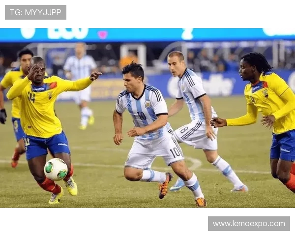 荷兰与法国足球历史交锋回顾及精彩瞬间分析 荷兰与法国足球历史交锋回顾及精彩瞬间分析