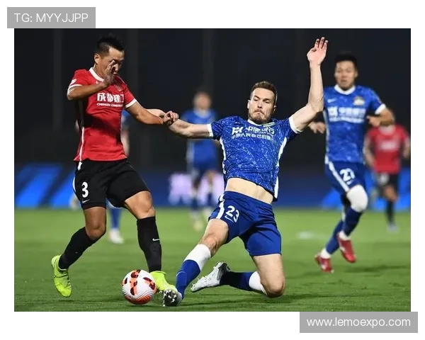 成都足球队的蜕变之路：从传统到现代的战术转型解析